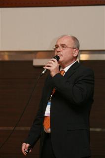 Dr. Uwe Henning